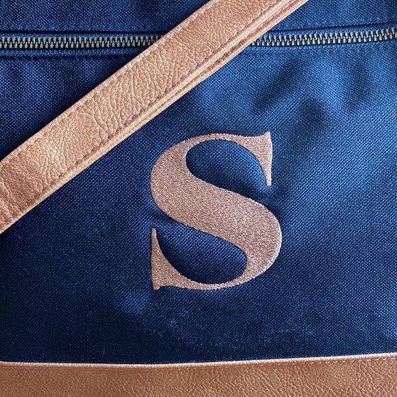 31 Thirty one Step-Up Tote - Picture 2 of 8